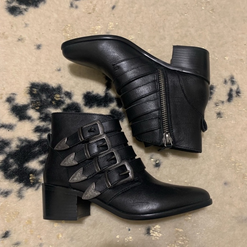 Steve Madden leather western boots